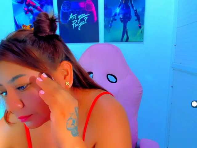 VictoriaLove live cam preview