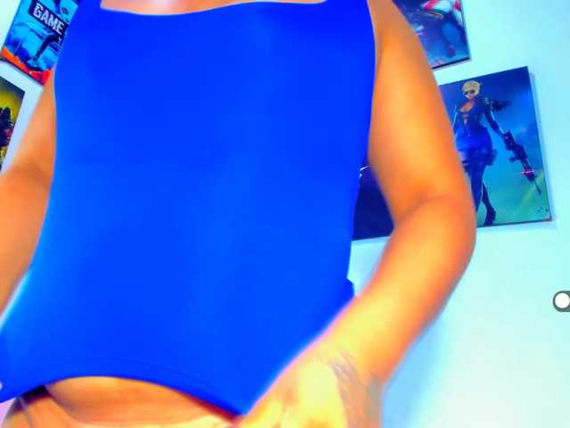 VictoriaLove live cam preview