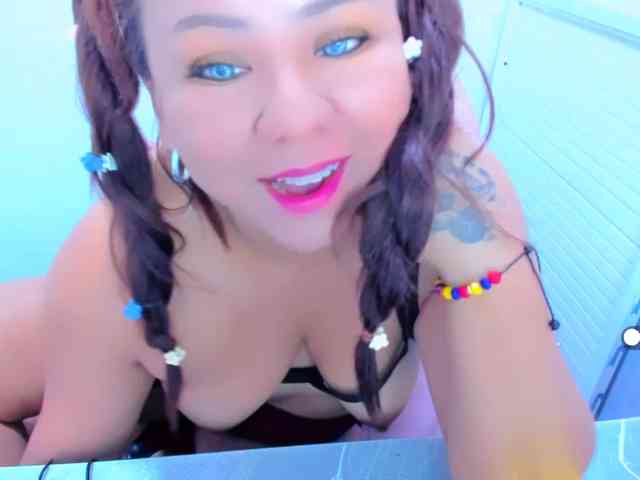 VictoriaLove webcam
