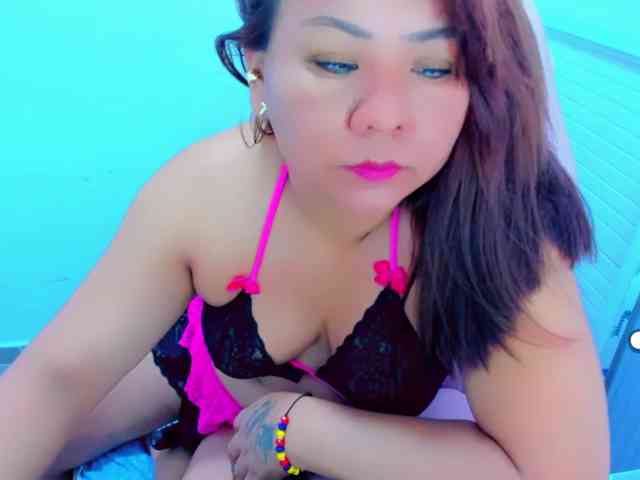 VictoriaLove webcam