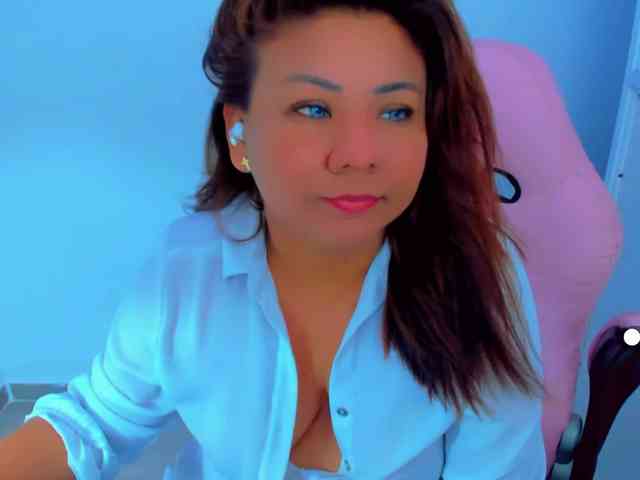 VictoriaLove webcam
