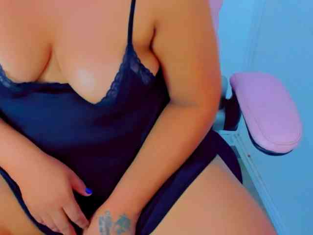 VictoriaLove webcam