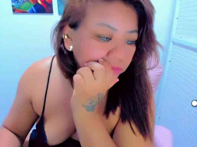 VictoriaLove webcam
