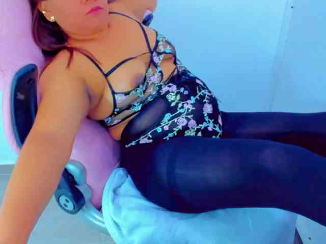 VictoriaLove webcam