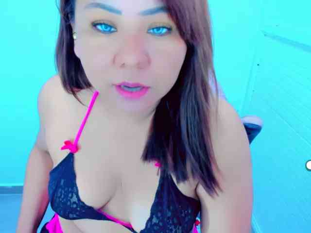 VictoriaLove webcam