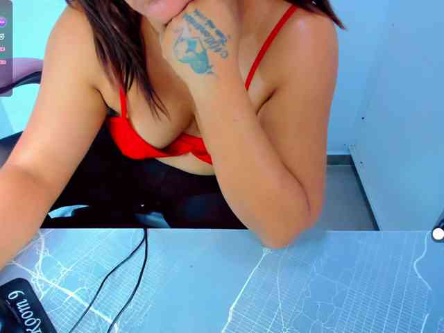 VictoriaLove webcam