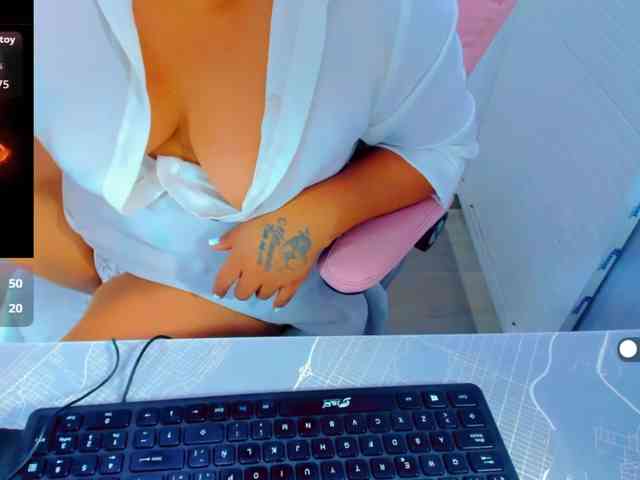 VictoriaLove webcam