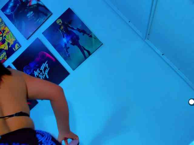 VictoriaLove webcam