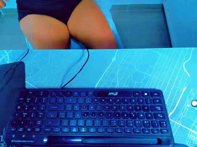 VictoriaLove webcam