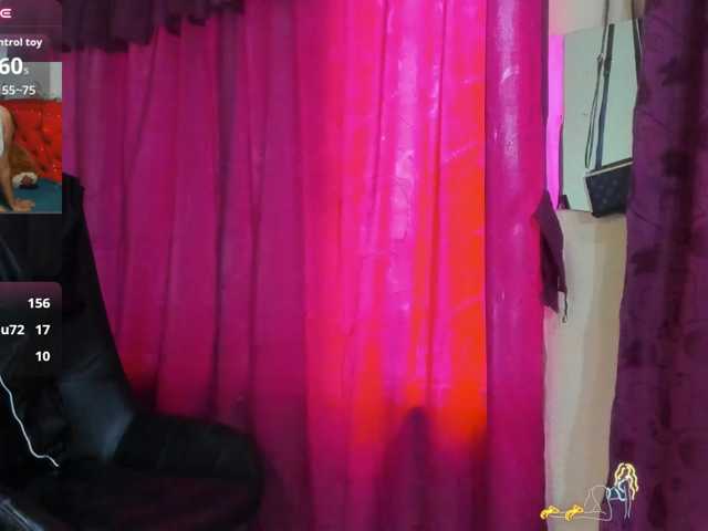 sharoncute1 live cam on BongaCams