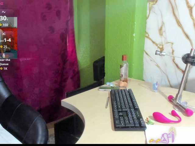 sharoncute1 live cam on BongaCams