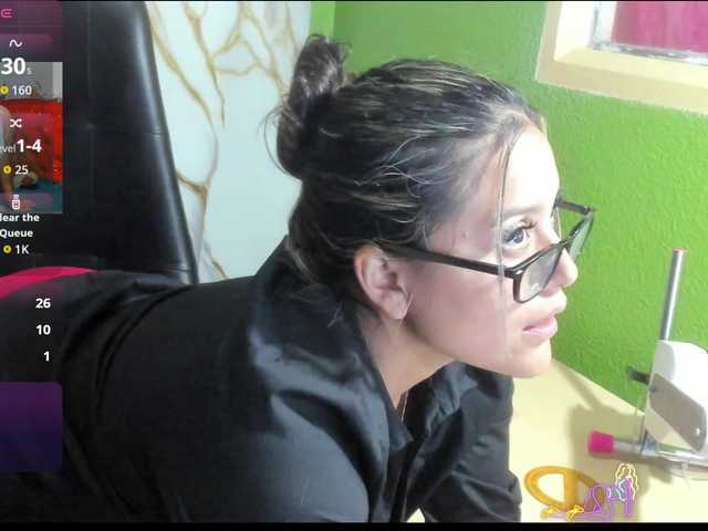 sharoncute1 live cam on BongaCams