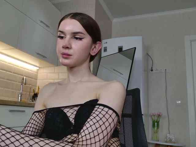 Skinny-Sex-Sissy