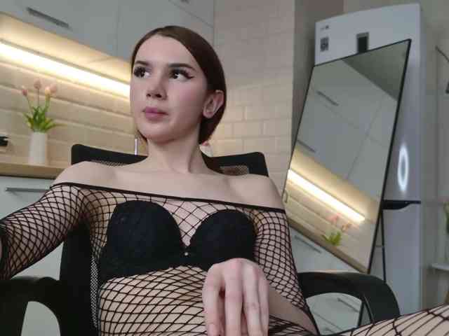 Skinny-Sex-Sissy