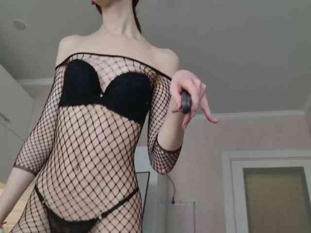 Skinny-Sex-Sissy