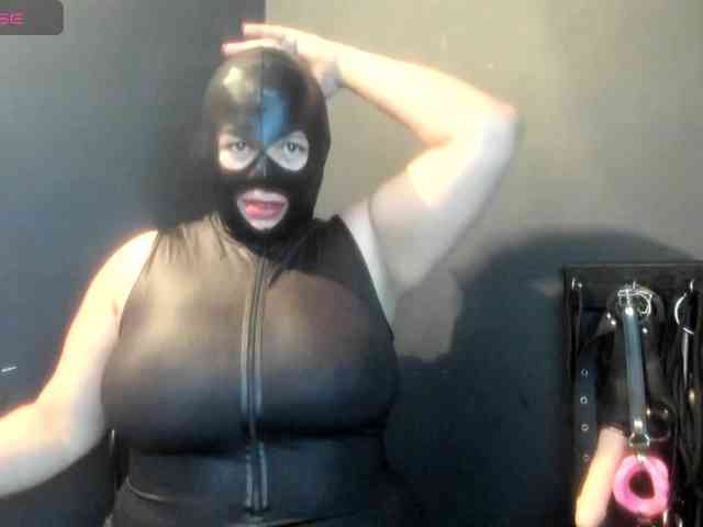 MATURE-ANIKA webcam