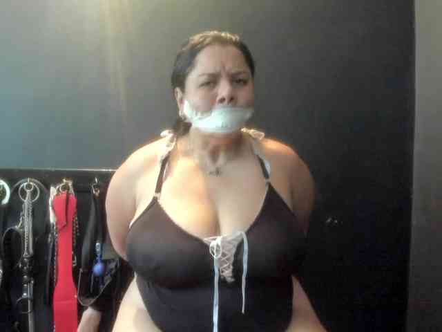 MATURE-ANIKA webcam