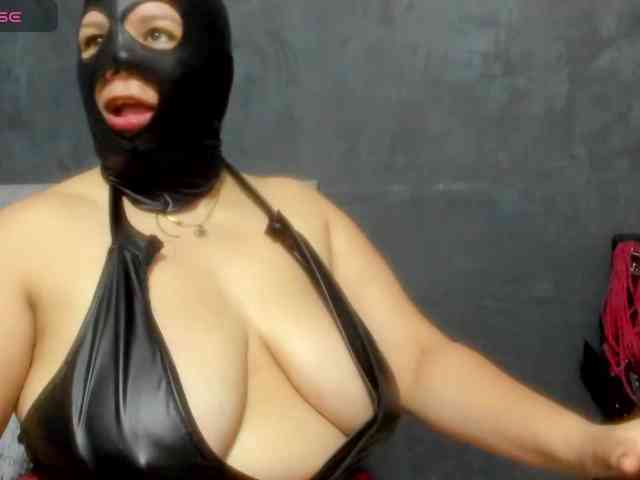 MATURE-ANIKA webcam