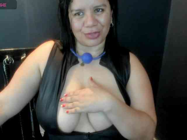 MATURE-ANIKA webcam