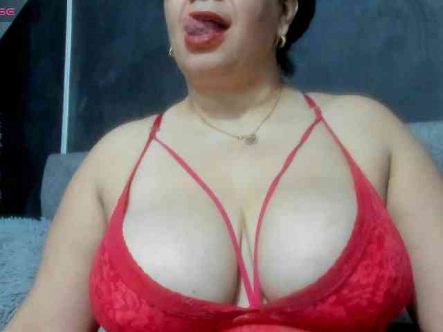 MATURE-ANIKA webcam