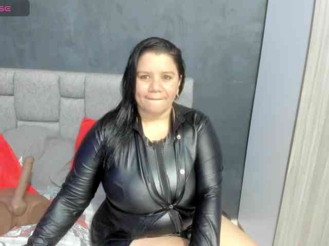 MATURE-ANIKA webcam
