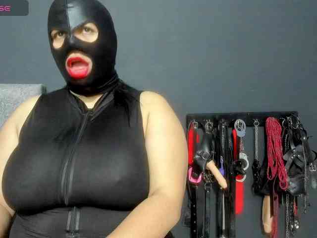 MATURE-ANIKA webcam