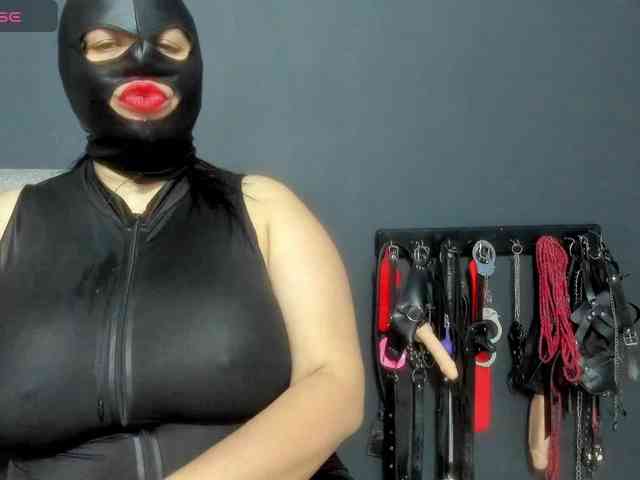 MATURE-ANIKA webcam