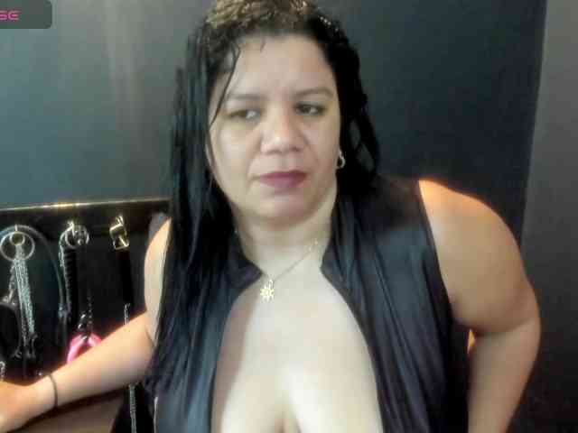 MATURE-ANIKA webcam