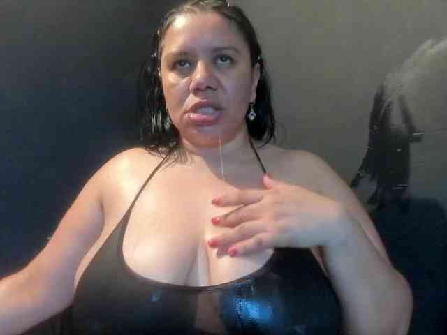 MATURE-ANIKA webcam
