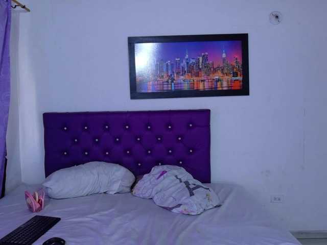 glory-holes live cam on BongaCams