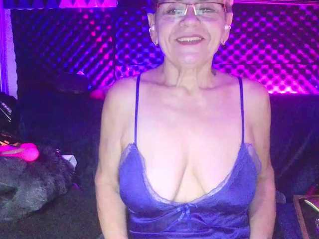 Fantasyca live cam on BongaCams