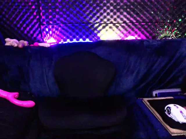 Fantasyca live cam on BongaCams