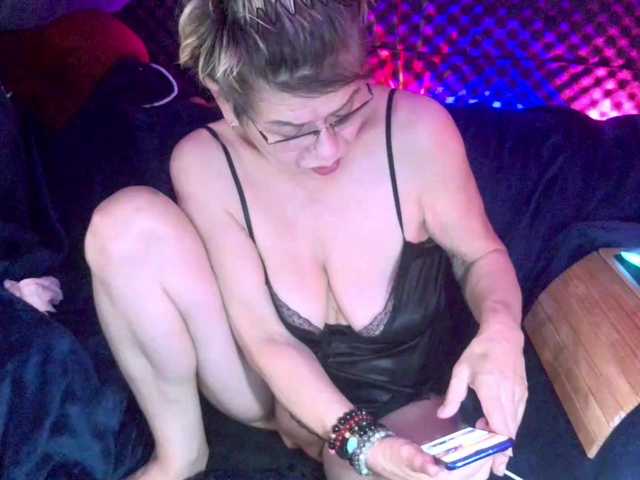 le modèle Fantasyca est en webcam porno dans un show sur le site bongacams, il possède les tags suivants: White/Caucasian,Blonde,Shaved