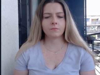 BritneyBlond Porn Show