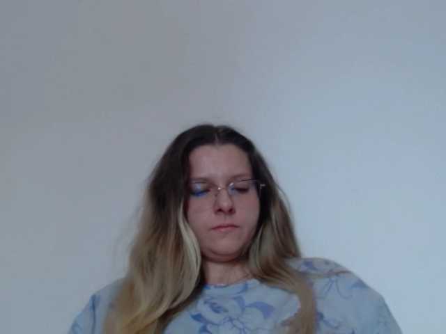 le modèle BritneyBlond est en webcam porno dans un show sur le site bongacams, il possède les tags suivants: White/Caucasian,Brunette,Shaved