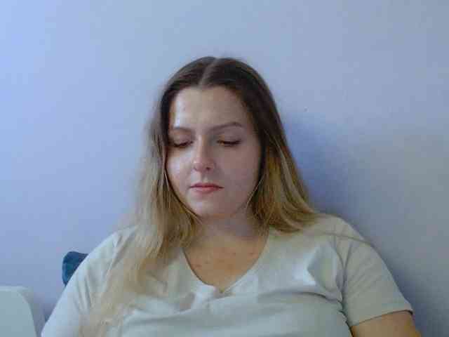 BritneyBlond webcam