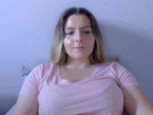BritneyBlond webcam