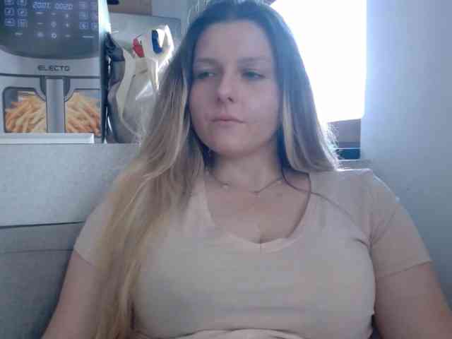 BritneyBlond webcam
