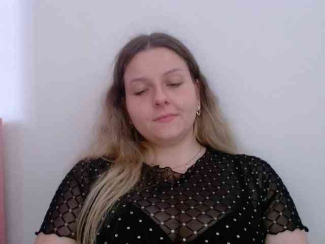 BritneyBlond webcam