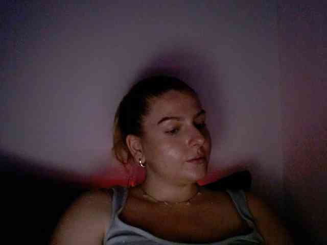 BritneyBlond webcam