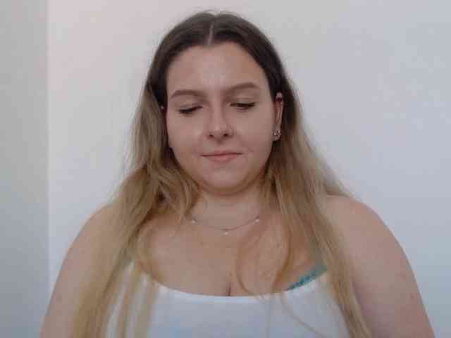 BritneyBlond webcam