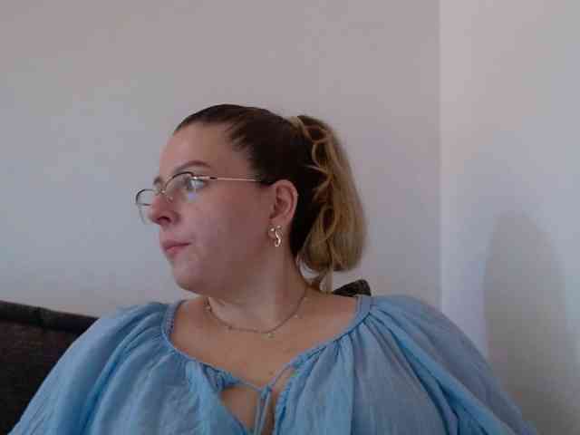 BritneyBlond webcam