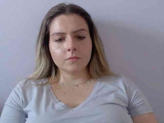 BritneyBlond webcam