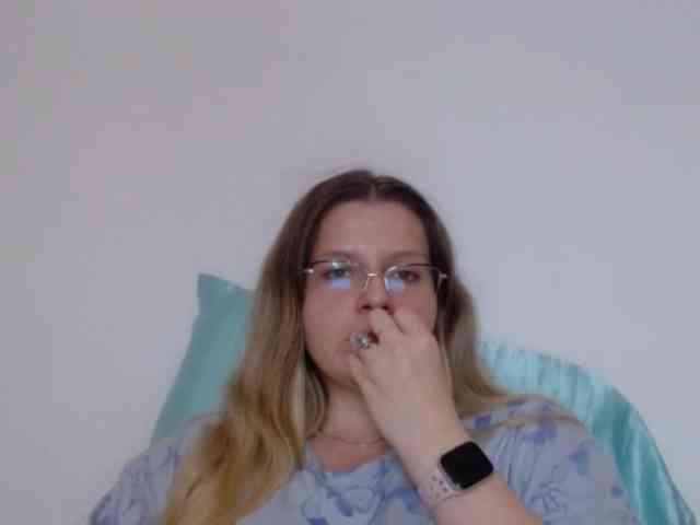 BritneyBlond webcam