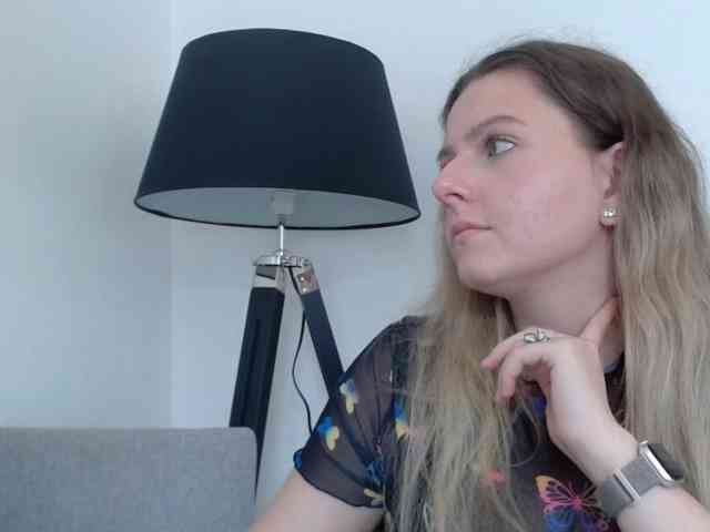 BritneyBlond webcam