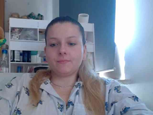 BritneyBlond webcam
