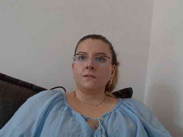 BritneyBlond webcam