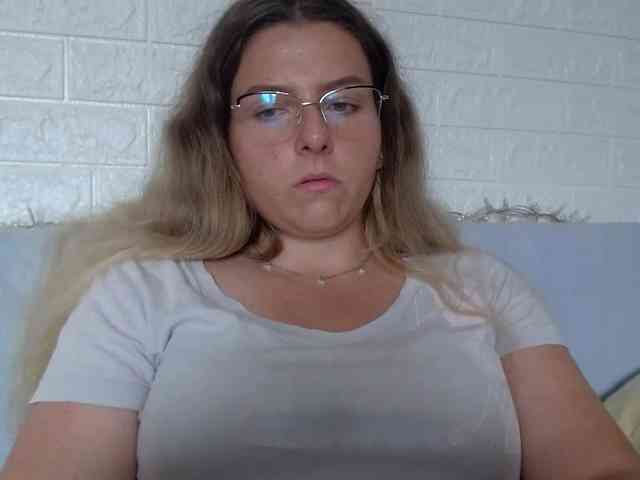 BritneyBlond webcam