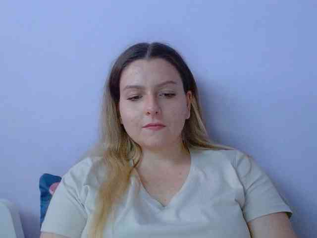BritneyBlond webcam