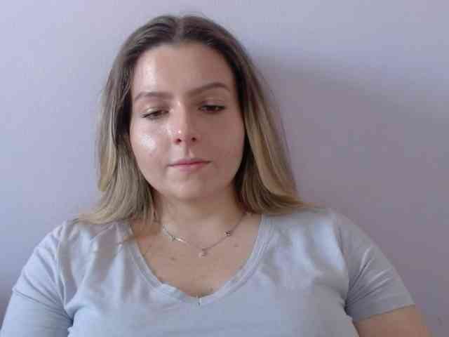 BritneyBlond webcam